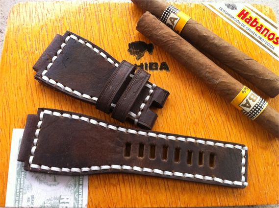 BR002 - Smokey Brown Leather Vintage with White Stitch BR002 - Smokey Brown Leather Vintage with White Stitch
